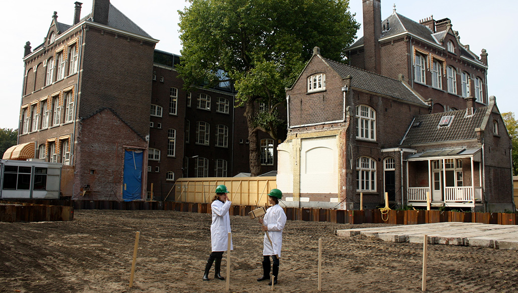 Eerste paal Metis Montessori Lyceum in Amsterdam Eerste paal Metis Montessori Lyceum in Amsterdam